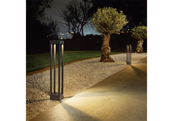 BL19002-LED-bollard-in-square-shape-(5).png